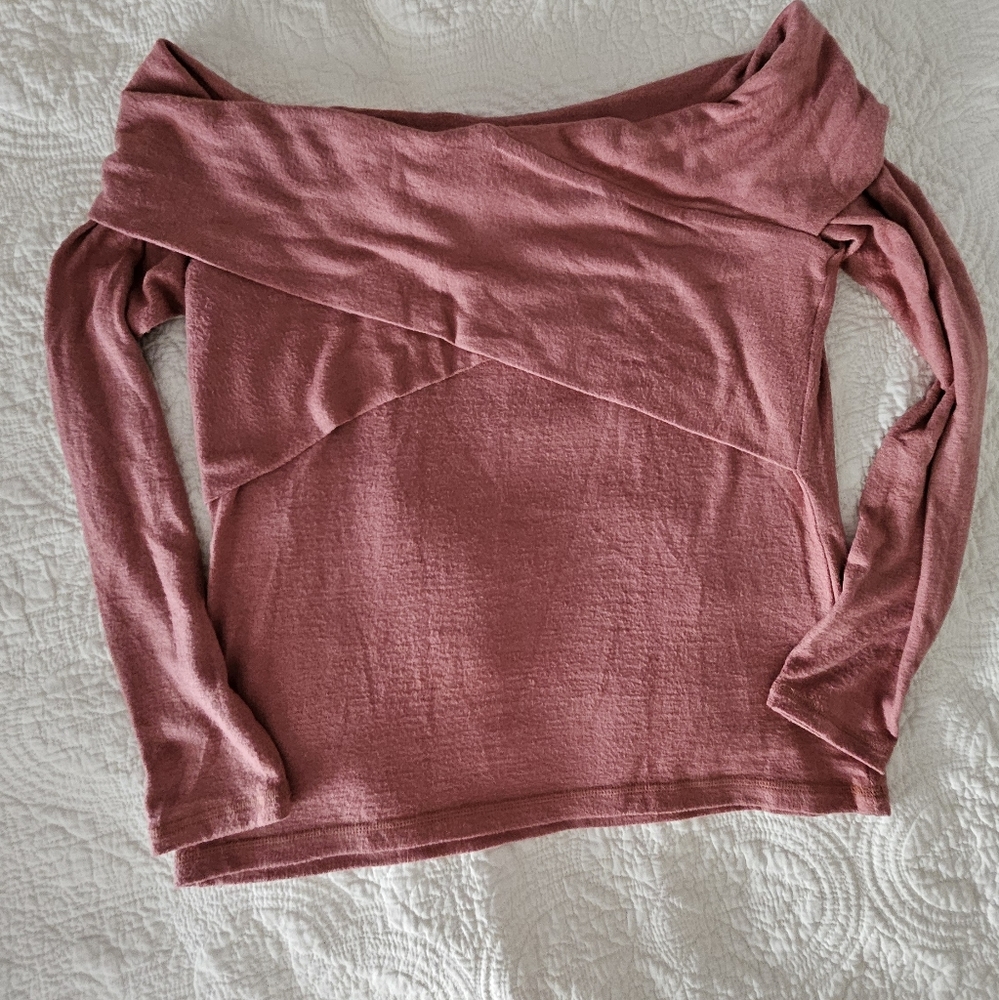 Abercrombie & Fitch Off Shoulder Rose Sweater